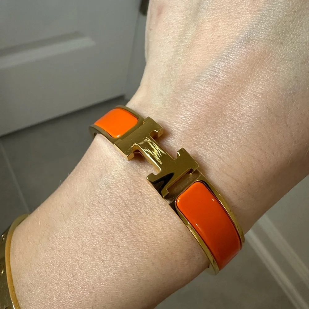 *Scratched* Hermes Clic Clac Gold & Orange Bracelet- PM - Picture 2 of 10